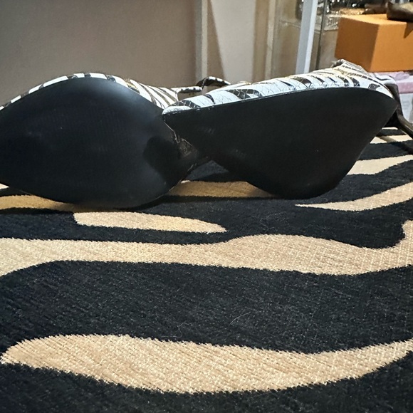 Zebra heels - Picture 3 of 4